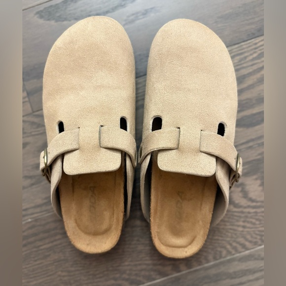 Slip On Clog - Picture 1 of 2